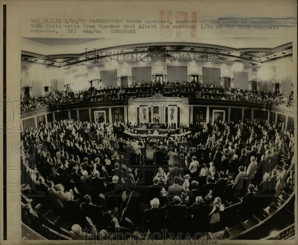 1975 Press Photo House Of Representatives Official Oath - RRW68553 - Historic Images