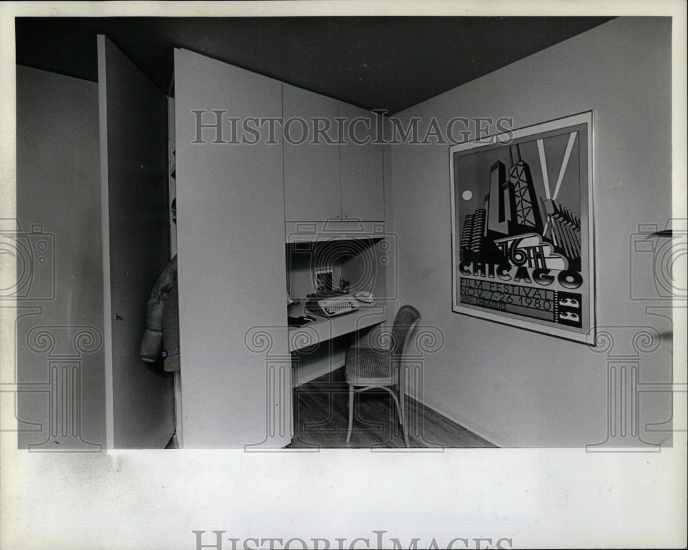 1983 Press Photo Built In Storage Living Room Design - RRW68771 - Historic Images