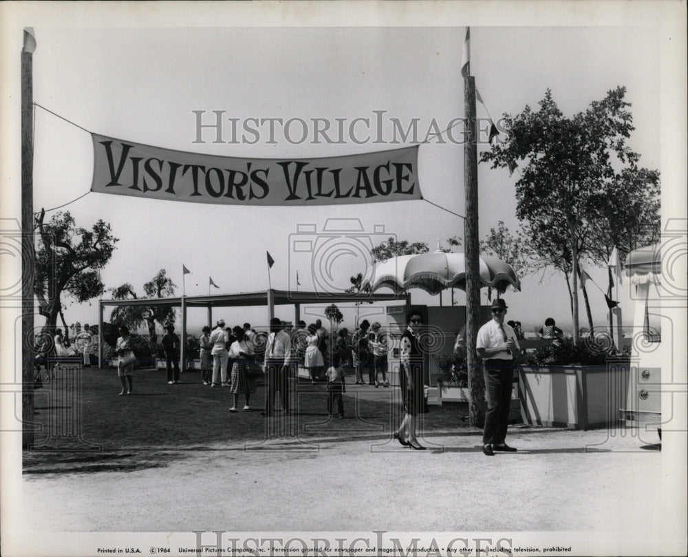 1964 Press Photo Universal Studio Visitor Village - RRW68865 - Historic Images