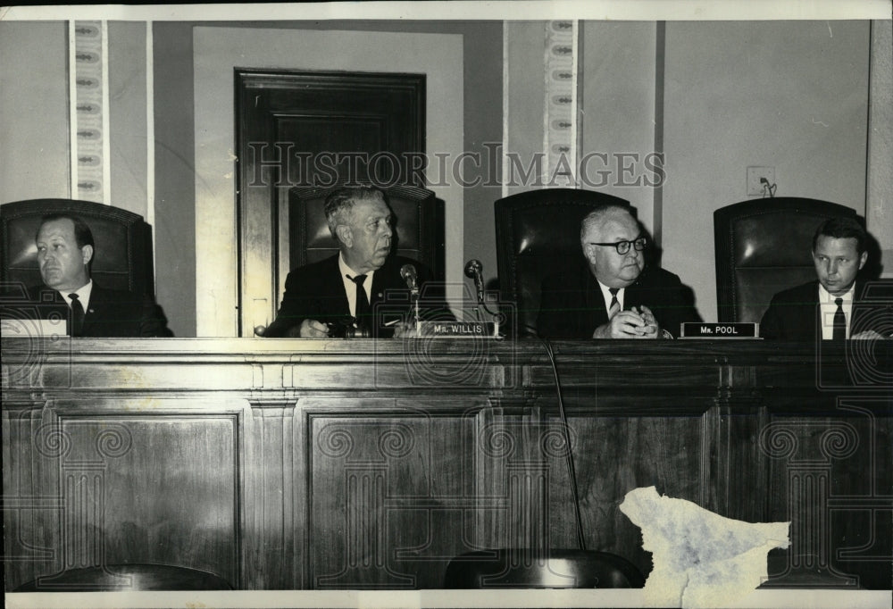 1965 Press Photo Un-American Activities Committee Trial - RRW68955 - Historic Images
