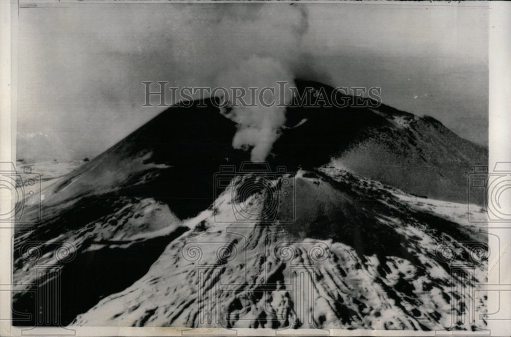 1966 Press Photo Mt Etna erupting - RRW69205 - Historic Images