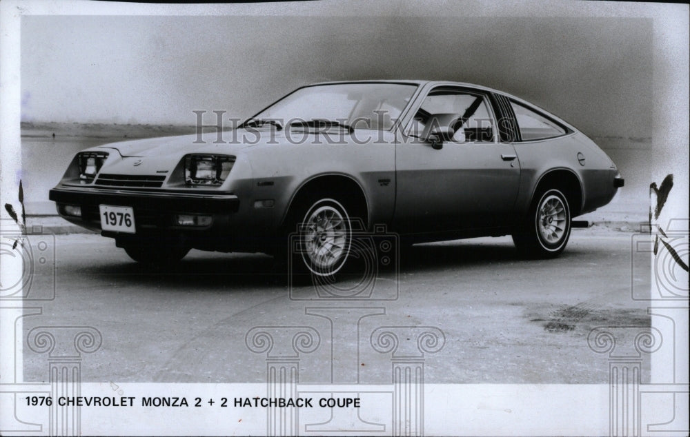 1975 Press Photo Chevrolet Monza 2 + 2 Hatch Back Coupe - RRW69455 - Historic Images