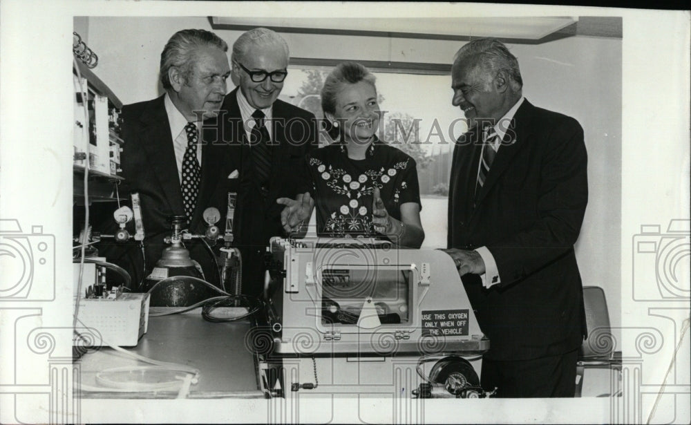 1973 Press Photo Russel Swaney Bayce Tape Lynn Beinfeld - RRW69485 - Historic Images