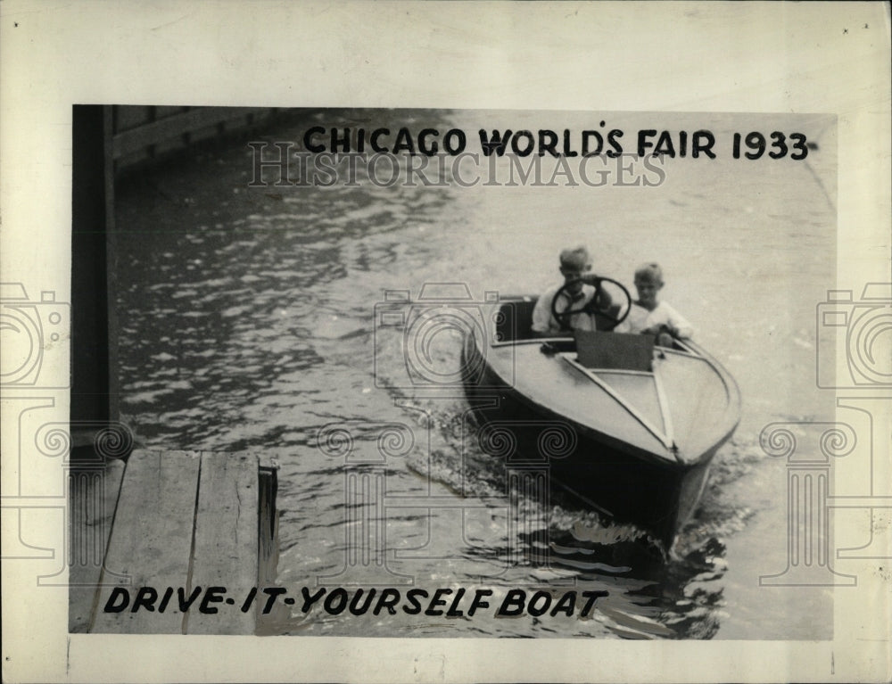 1933 Press Photo CHICAGO WORLD&#39;S FAIR DRIVE IT BOAT - RRW69693 - Historic Images