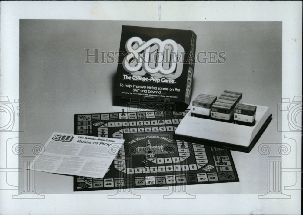 1985 Press Photo Board game called 800 help verbal SAT - RRW69777 - Historic Images