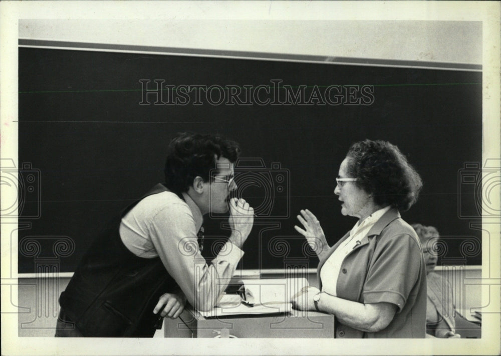 1980 Press Photo Elderhostel/Elderly College Program - RRW69785 - Historic Images