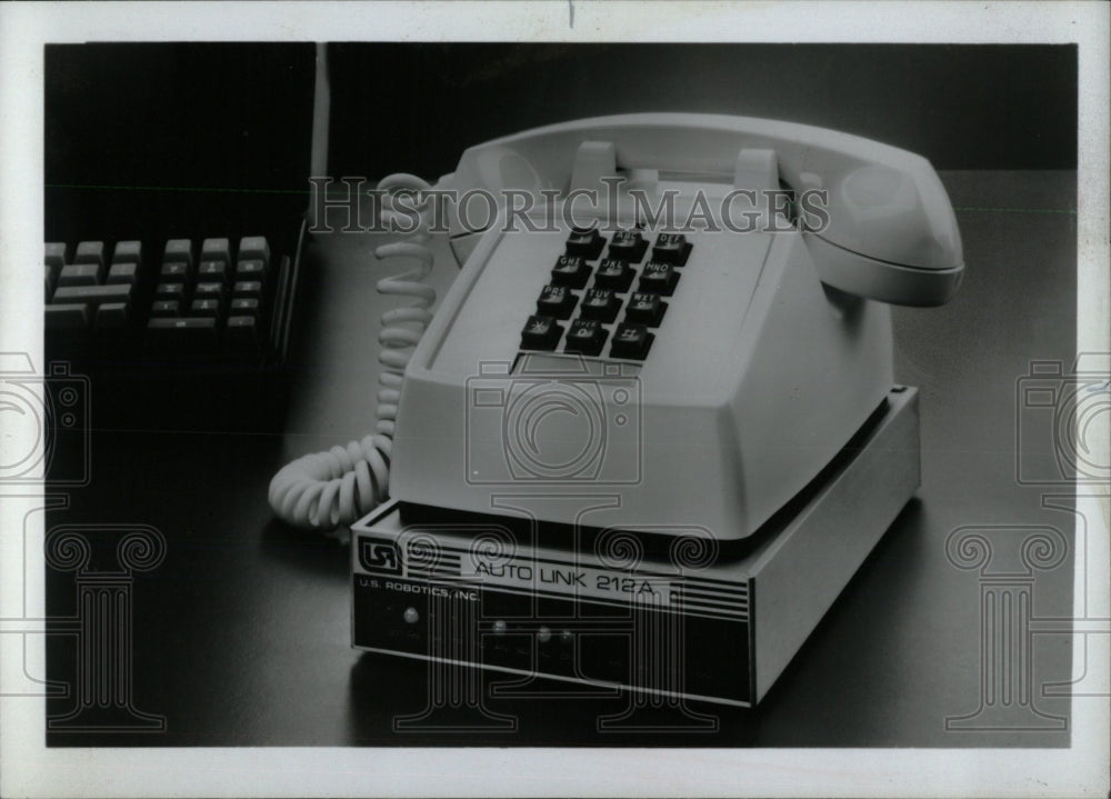 1984 Press Photo Auto Link modem - RRW69803 - Historic Images