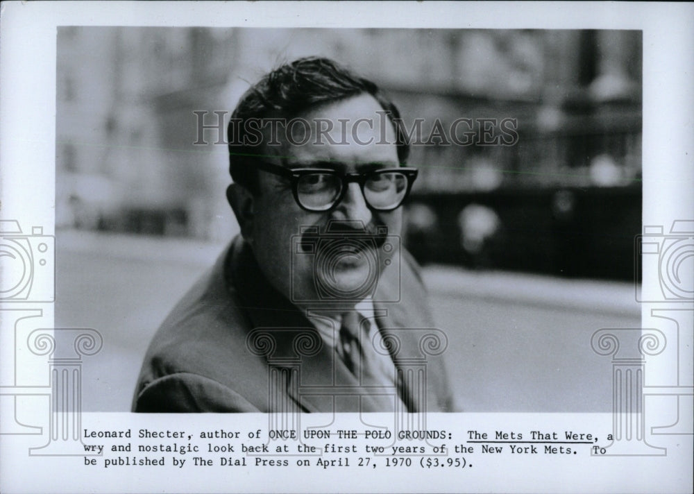 1970 Press Photo Leonard Shecter Mets Polo Grounds - RRW70009 - Historic Images