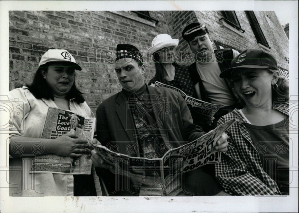 1995 Press Photo Tabloid Tuners Liz Owen Jill Roberts - RRW70115 - Historic Images