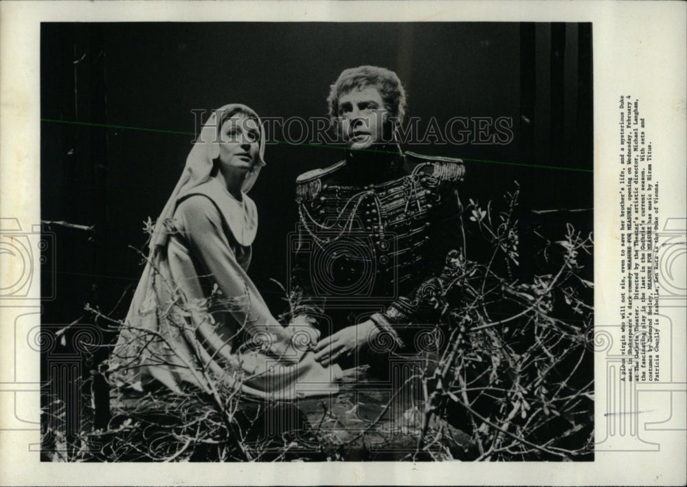 1976 Press Photo Shakespeare Measure for Measure Play - RRW70171 - Historic Images