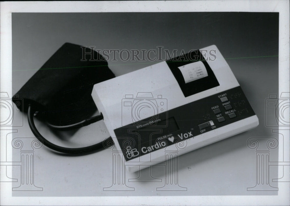 1993 Press Photo Cardio Vox blood-pressure reading - RRW70191 - Historic Images