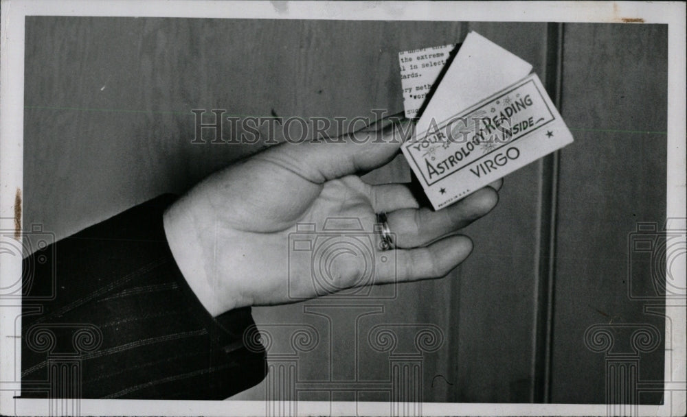 1948 Press Photo ASTROLOGY READING - RRW70373 - Historic Images