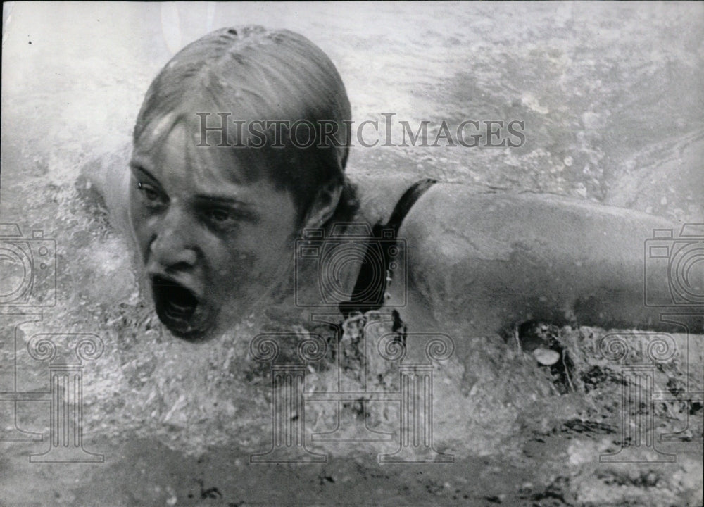 Heike Hustede, Top West German Swimmer. - RRW70547 - Historic Images