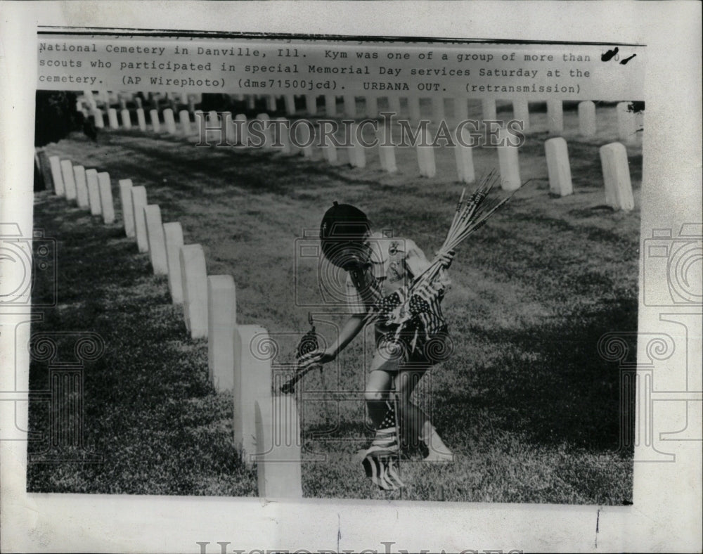 1977 Press Photo Danville IL Memorial Day flag planting - RRW70765 - Historic Images