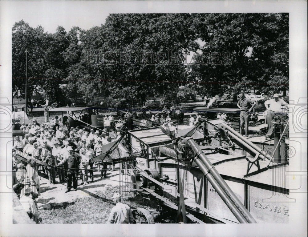 Motorized Farming Steam Threshers Annual Event - RRW70773 - Historic Images