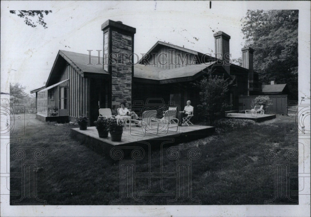 1974 Press Photo Dutch Hollow Lake Clubhouse Exterior - RRW70931 - Historic Images