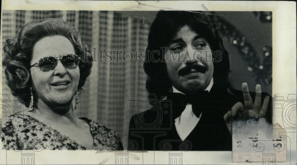 1975 Press Photo Kate Smith Tony Orlando Singers - RRW71007 - Historic Images