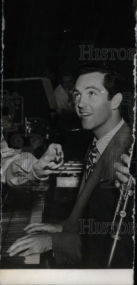 1945 Press Photo Musician Dave Street - RRW71229 - Historic Images