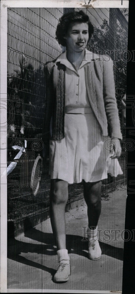 Press Photo Doris Hart Female Tennis Champion Practice - RRW71291 - Historic Images
