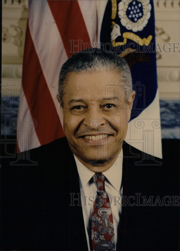 1998 Press Photo Deputy Secretary Of State Wharton - RRW71509 - Historic Images