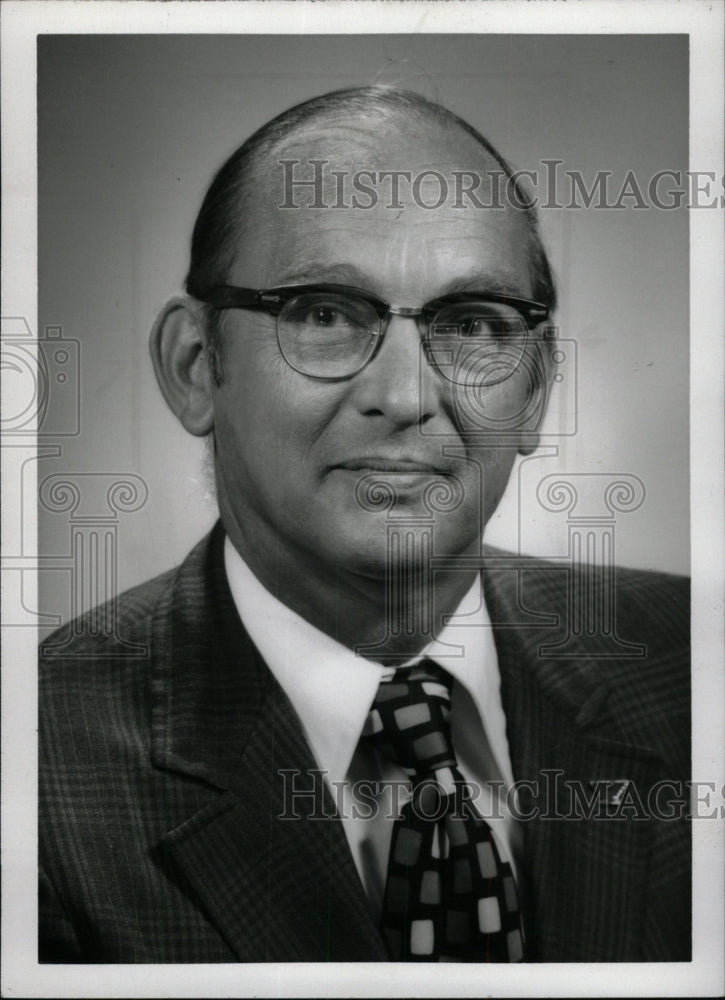 1983 Press Photo Joseph Hauskrecht Jr Mall publicist - RRW71683 - Historic Images