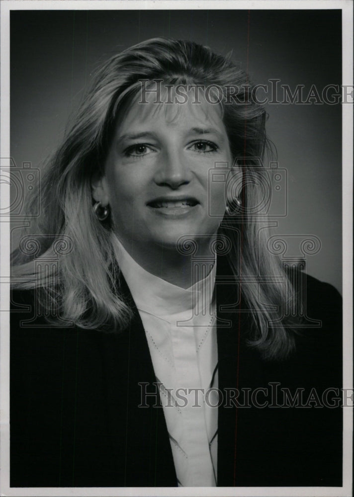 1993 Press Photo Debby K.Hannigan, Magazine Manager. - RRW71685 - Historic Images