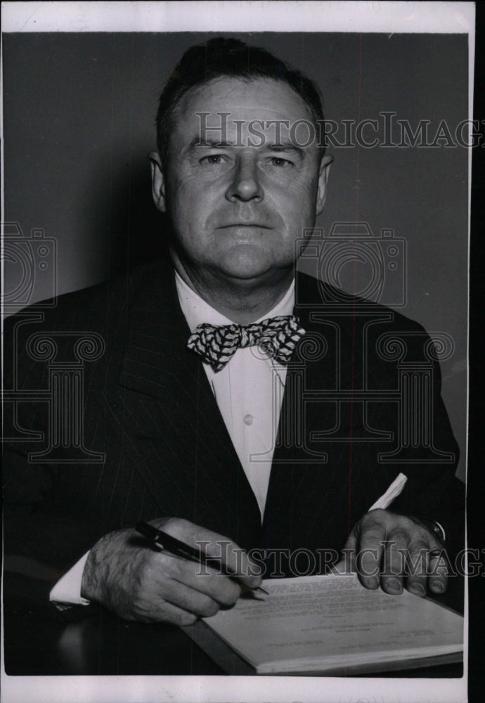 1951 Press Photo Robert Lowell Putnam Mayor Springfield - RRW71777 - Historic Images