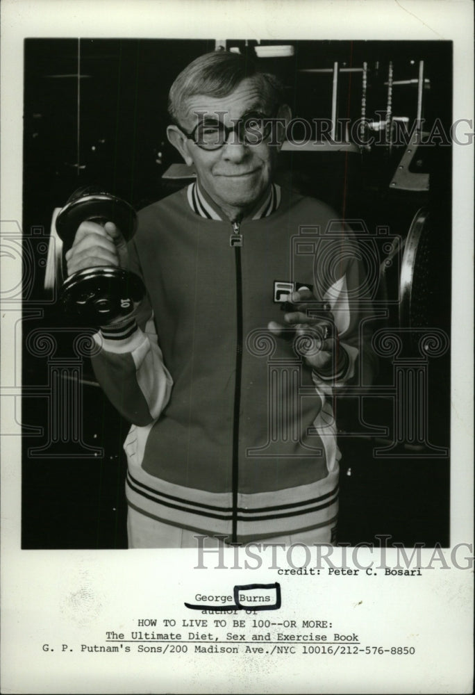 George Burns American Comedian Actor Writer - RRW72131 - Historic Images