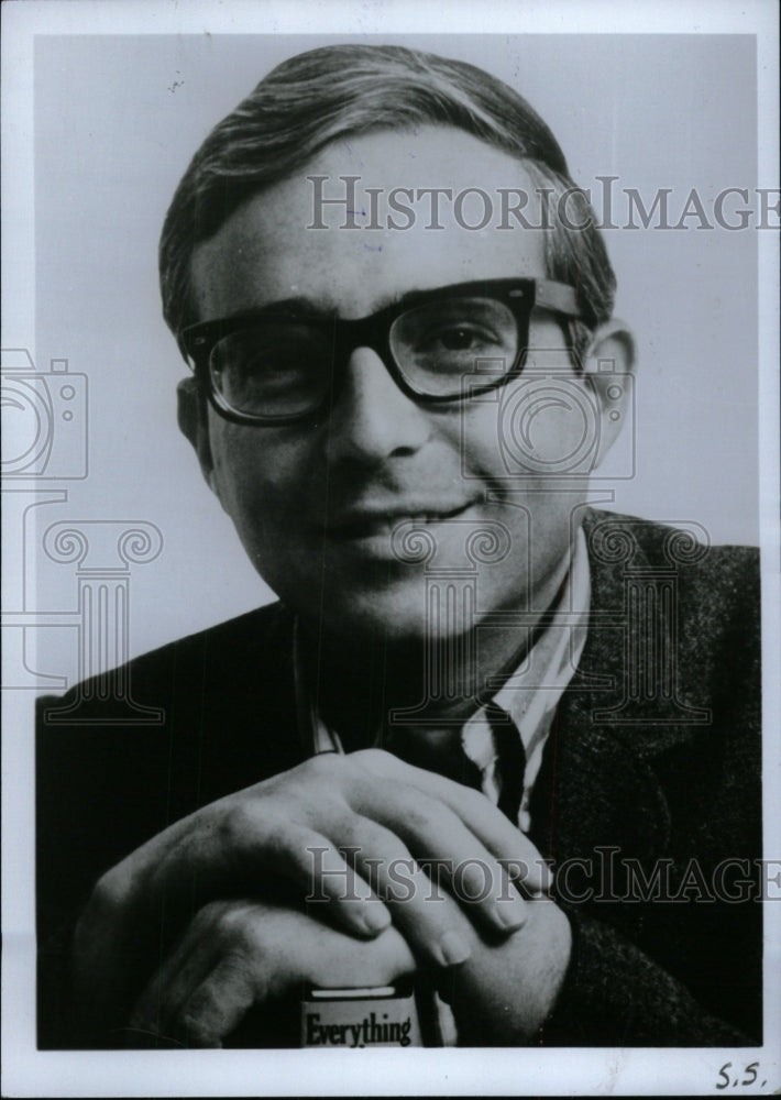 1974 Press Photo Dr David Reuben psychiatrist hospital - RRW72253 - Historic Images