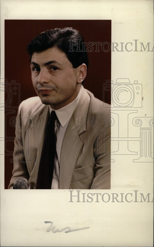 1986 Press Photo Bob Page Sportscaster - RRW72319 - Historic Images