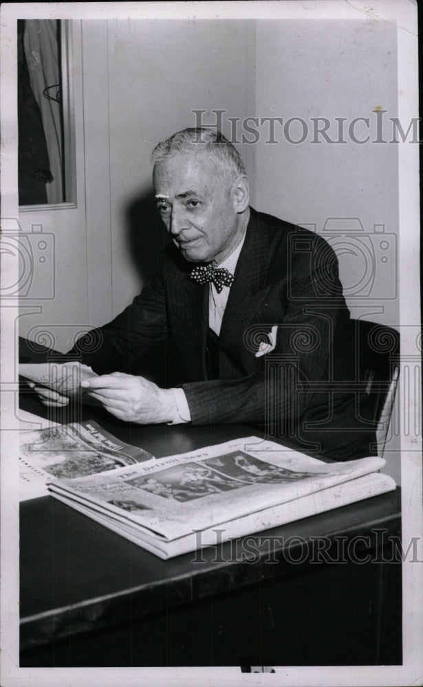 1958 Press Photo H. G. Salsinger Detroit News Editor - RRW72351 - Historic Images