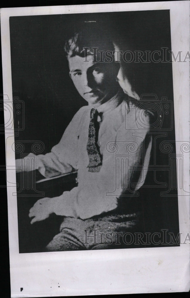 1962 Press Photo Emlyn Williamsc child author wirter - RRW72575 - Historic Images
