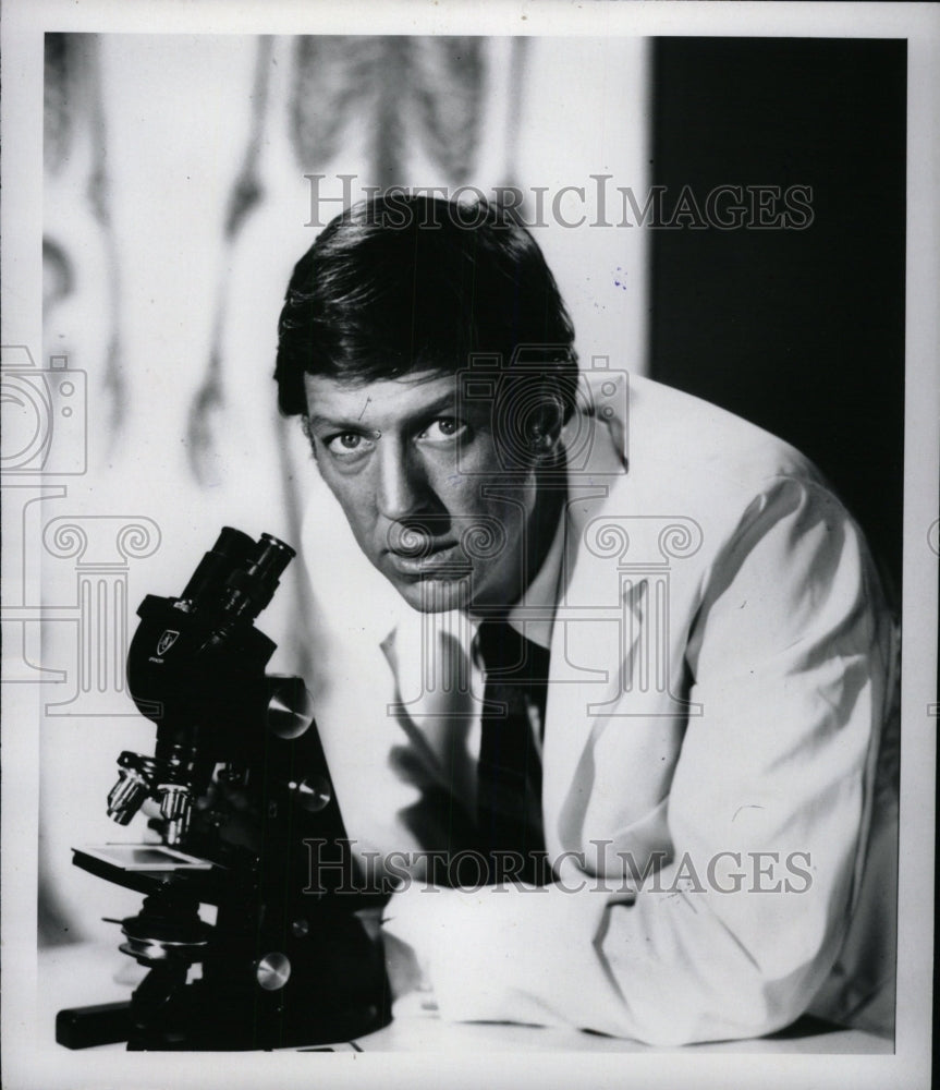 1972 Press Photo David Downs Hartman Journalist Media - RRW72749 - Historic Images