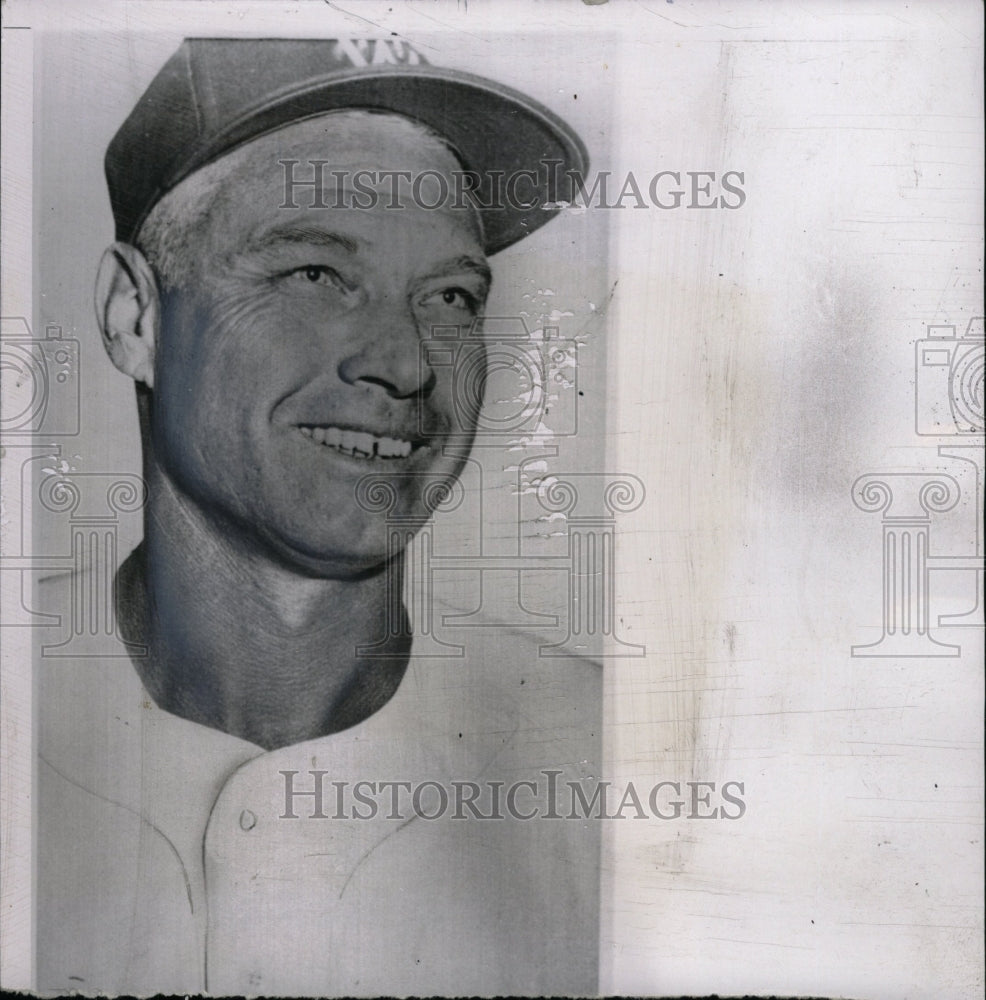 1957 Press Photo Clay Bryant Los Angeles Angels pitcher - RRW73205 - Historic Images
