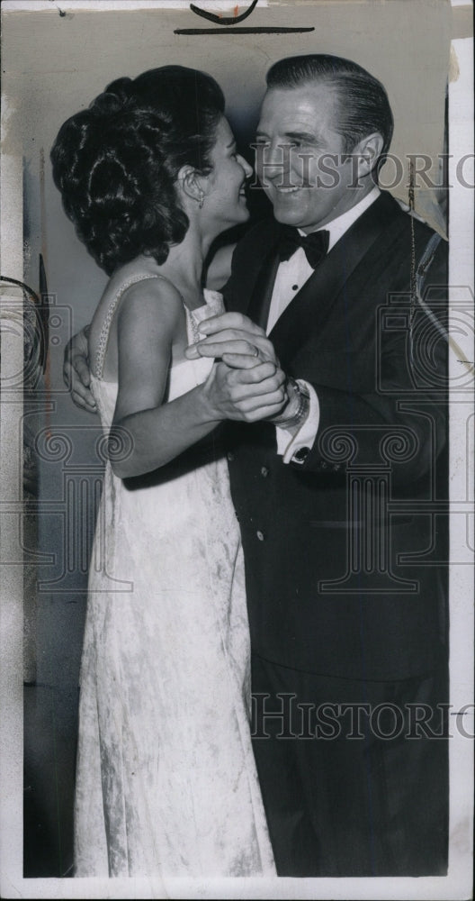 1970 Press Photo Mrs. Roman Gribbs Detroit Mayoral Ball - RRW73595 - Historic Images