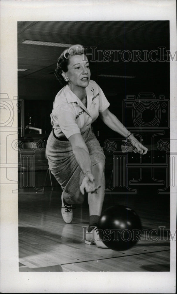 1958 Press Photo Marion Ludewig American Bowler - RRW73703 - Historic Images