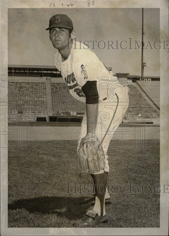 1971 Press Photo Cisco Carlos Denver Bears pitcher Sox - RRW74167 - Historic Images