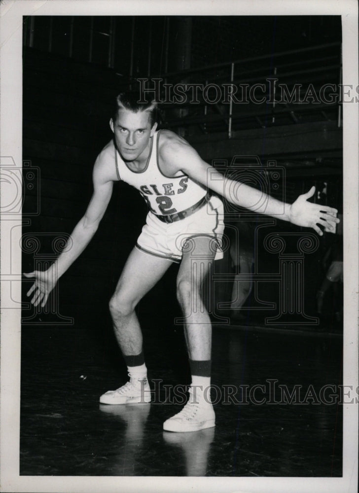 1953 Press Photo Harold &quot;Hal&quot; Kinard (Basketball) - RRW74199 - Historic Images