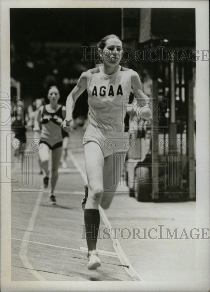 1976 Press Photo Jan Merrill Middle Distance Runner - RRW74211 - Historic Images