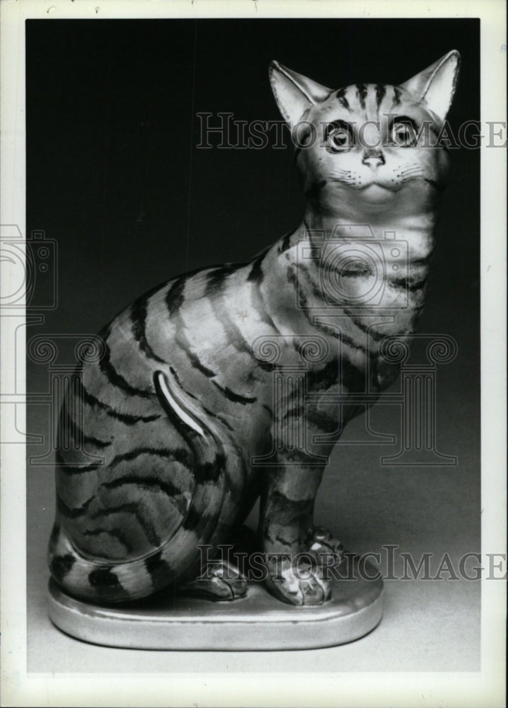 1991 Press Photo Majolica Cat Minton Company England - RRW74569 - Historic Images