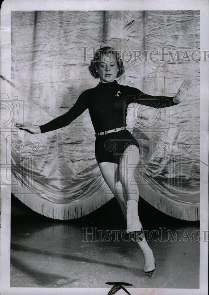 1952 Press Photo Sonja Henie skater - RRW74687 - Historic Images