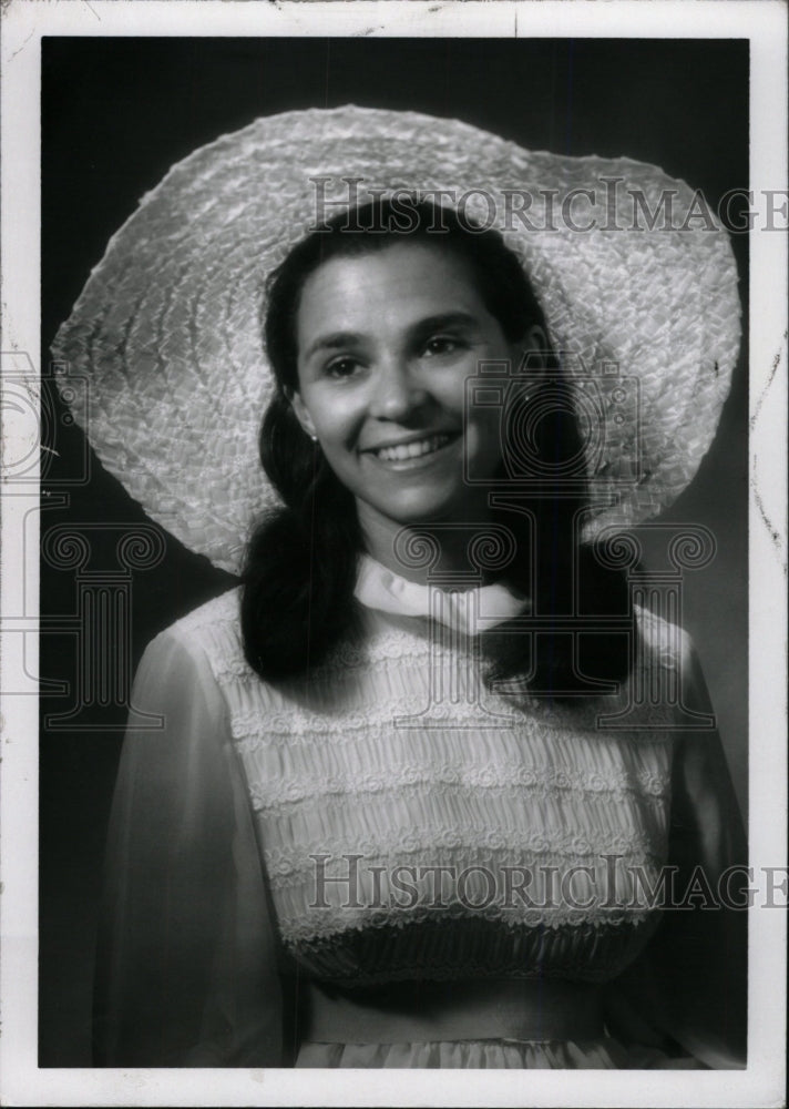 1970 Press Photo Mrs IrvinG - RRW74781 - Historic Images