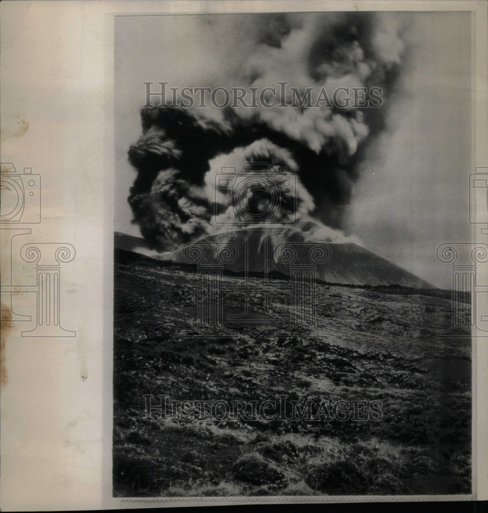 1947 Press Photo Mount Etha when erupted 1928 - RRW75139 - Historic Images