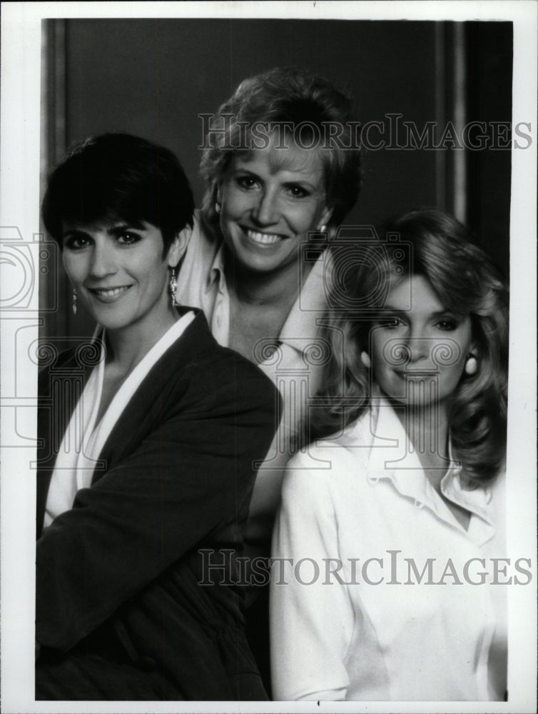 1993 Press Photo Colleen Pinter Leslie Charleson Dedrie - RRW75317 - Historic Images