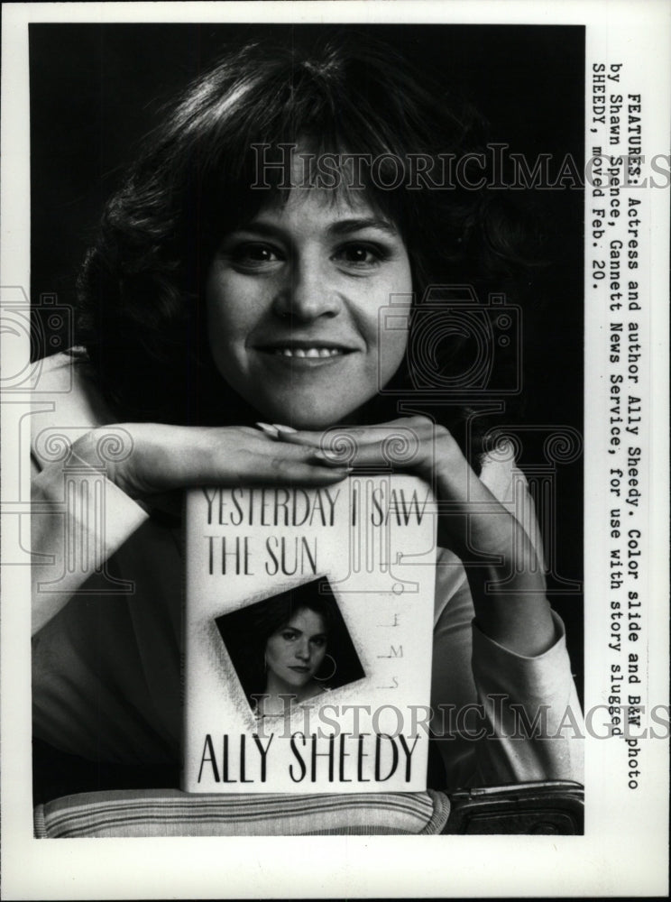 1993 Press Photo Ally Sheedy American Actress Author - RRW75325 - Historic Images