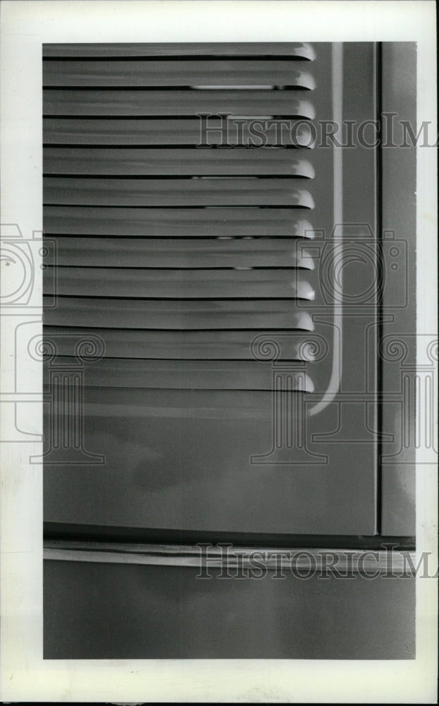 1985 Press Photo Metal Louvers Car Mass Antique Spirit - RRW75477 - Historic Images