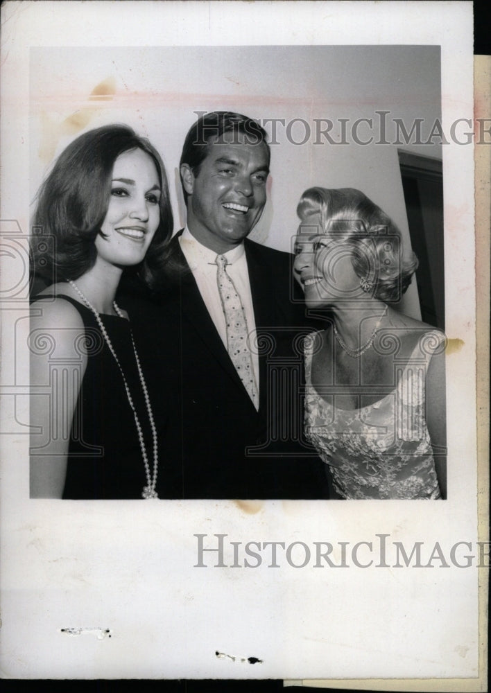 1965 Press Photo Lana Turner Bob Eston Cheryl Crane - RRW75651 - Historic Images