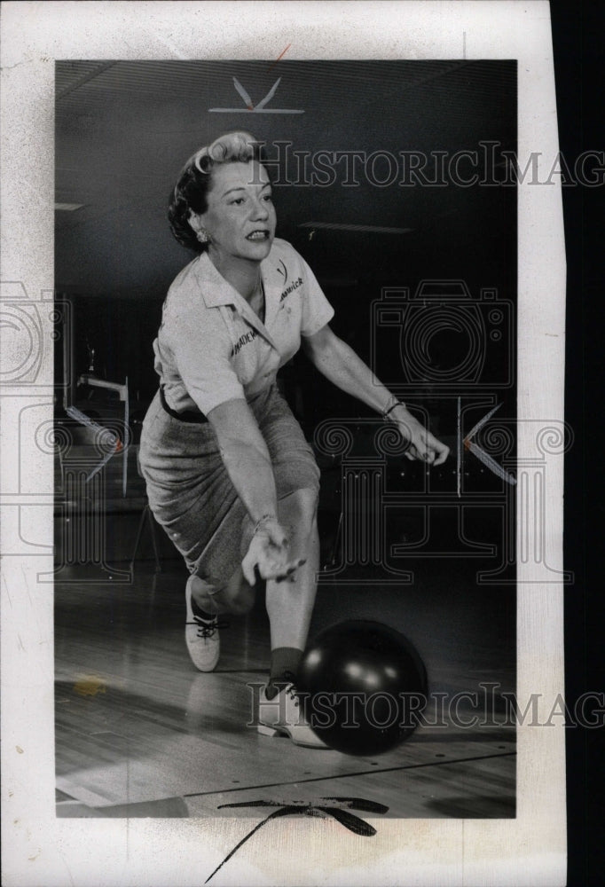 1960 Press Photo Marion Ladewig American Pin Bowler - RRW75683 - Historic Images