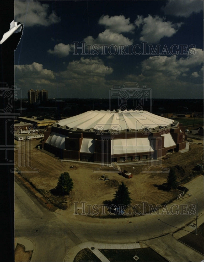 Press photo Construction of Redbird Arena. - RRW75931 - Historic Images