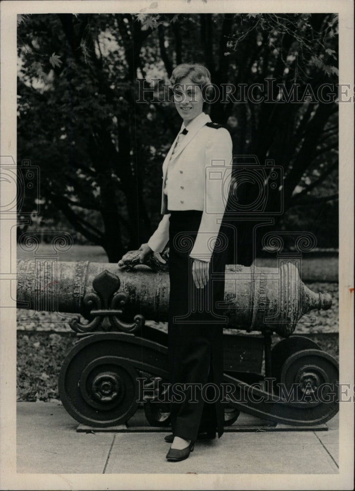 1976 Press Photo Skirt Women Midshipmen Naval Summer - RRW75991 - Historic Images